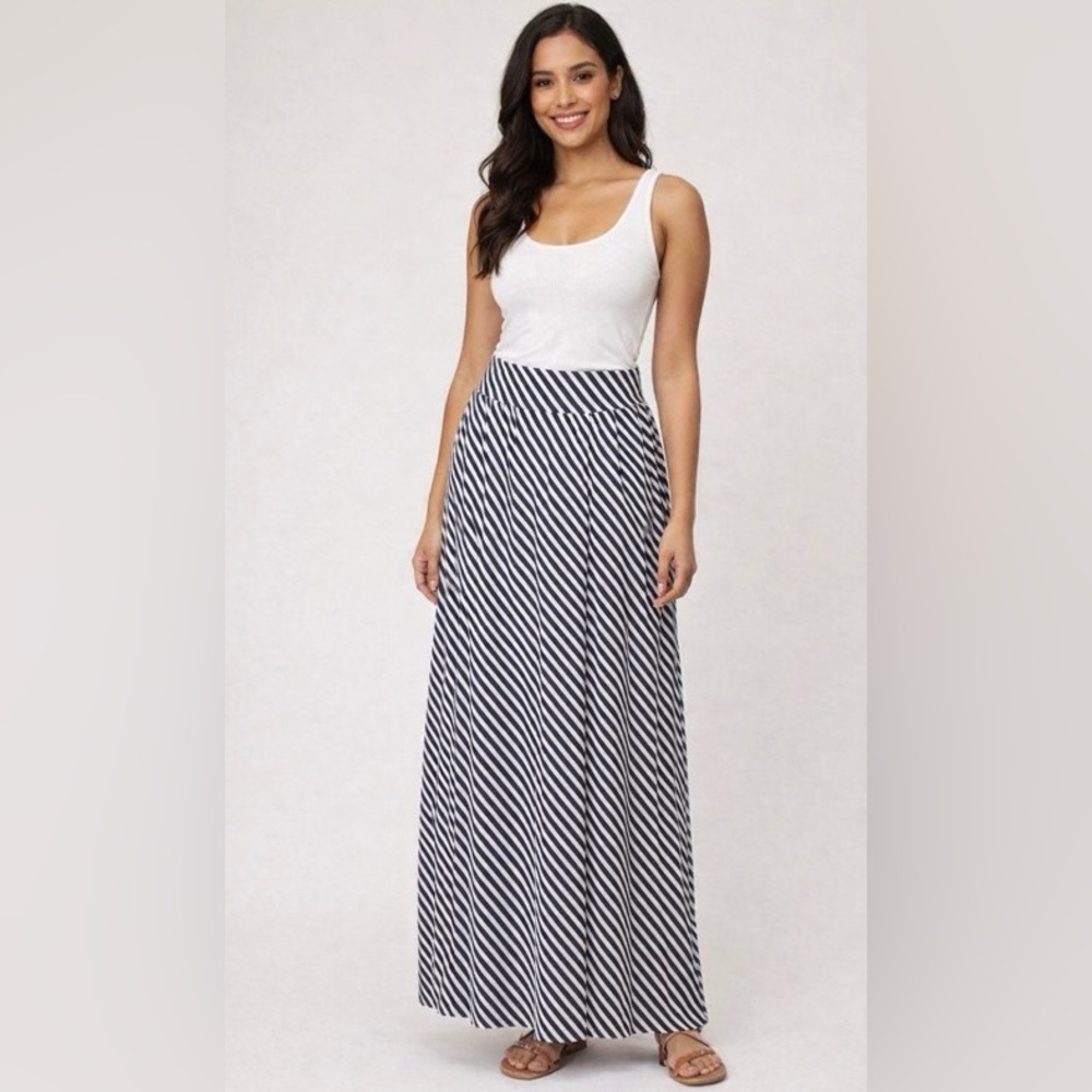 Terra & sky white and‎ black diagonal Stripes Maxi Skirt /1X
